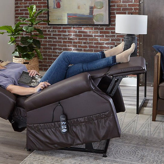 Introducing UltraComfort Lift Chairs - MassageChairPlanet.com