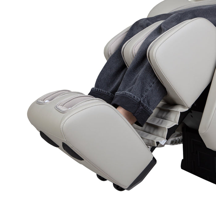 Titan Forma 3D+2D spring-loaded extendable footrest - MassageChairPlanet.com