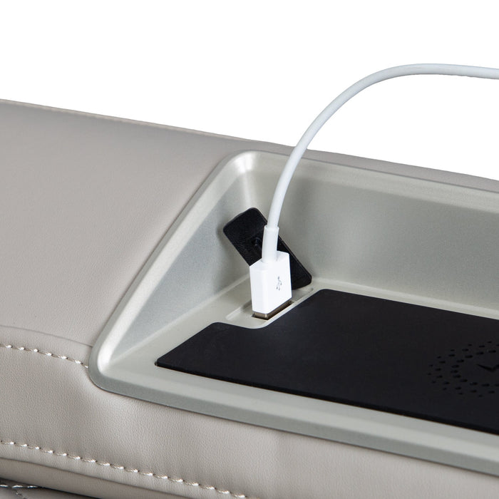 Titan Forma 3D+2D USB charging port - MassageChairPlanet.com